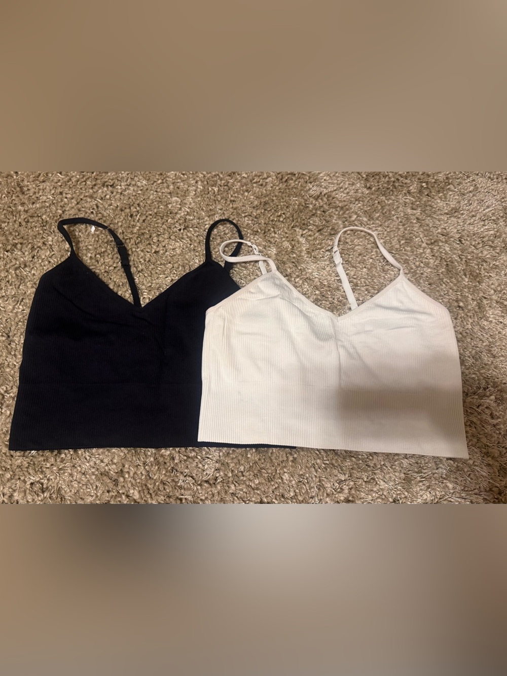 🍎Zella Ribbed V‑Neck Cami Set bralette in Black & White